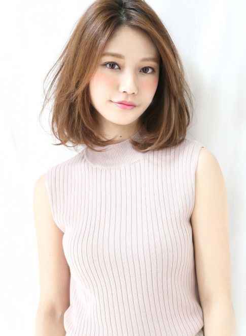 Gaya Rambut Bob Layered Kembali Jadi Pilihan
